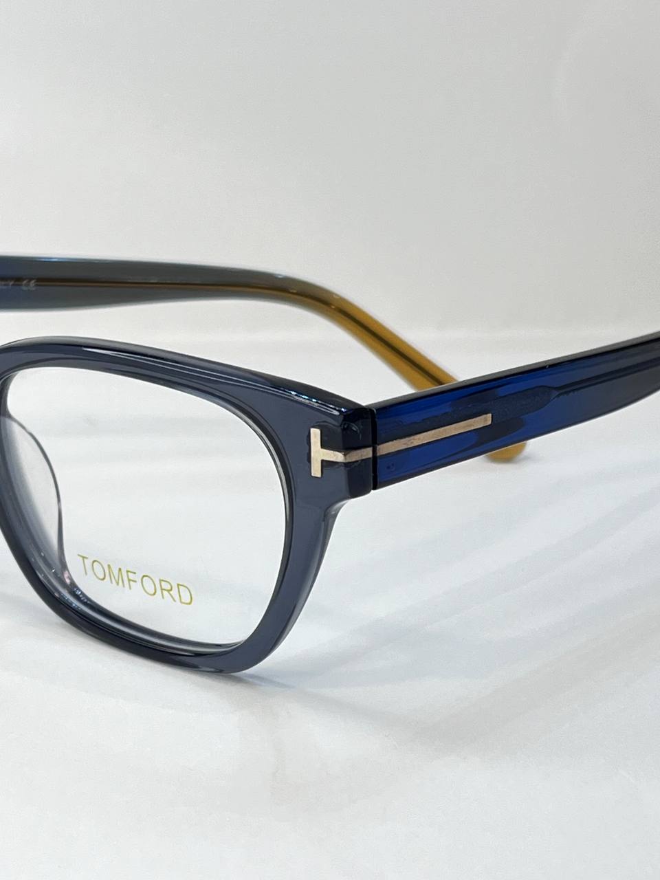 عینک طبی زنانه TomFord