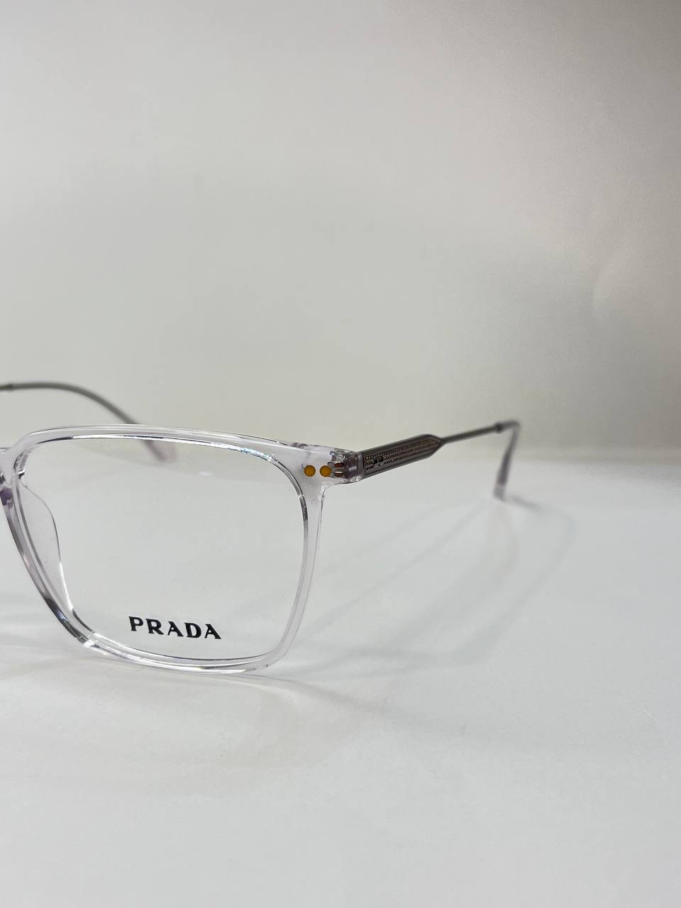 عینک طبی مردانه برند Prada