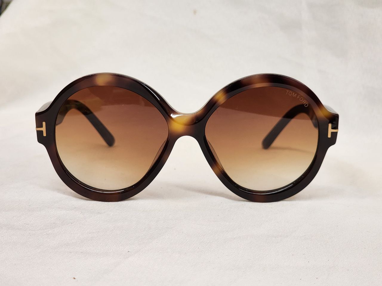 عینک آفتابی زنانه برند Tom Ford